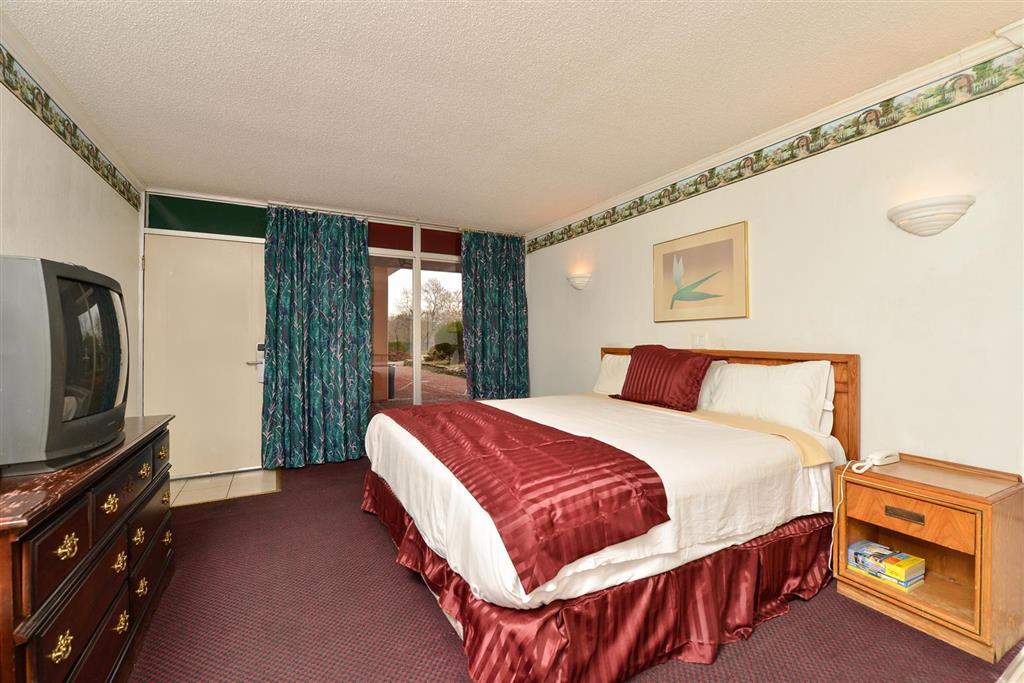 Americas Best Value Inn & Suites Kansas City Grandview Quarto foto